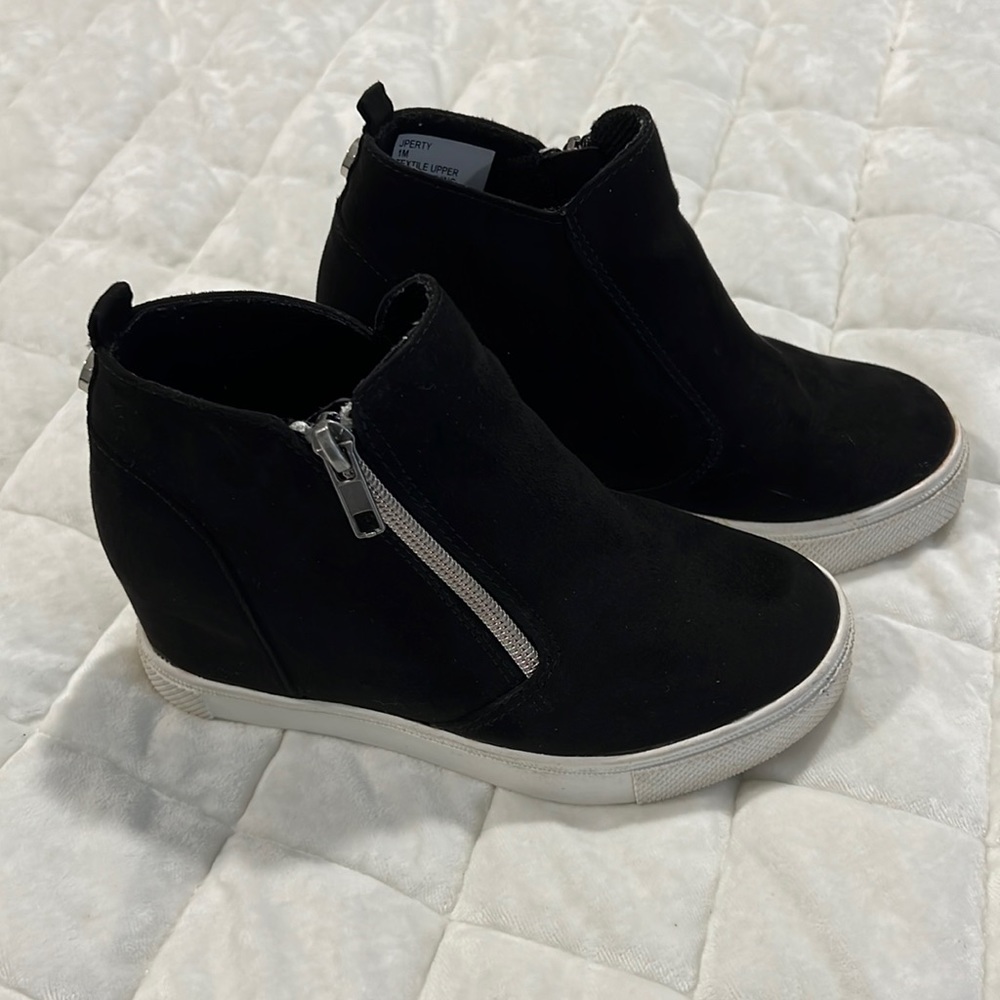 Steve Madden girls shoes